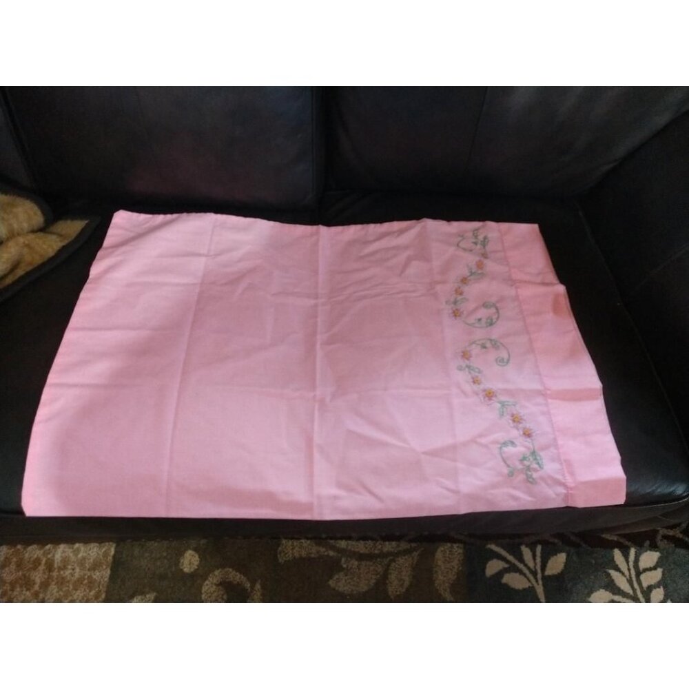 Vintage Pink Embroidered Pillowcase Set With Floral Pattern & Green Accents 31"